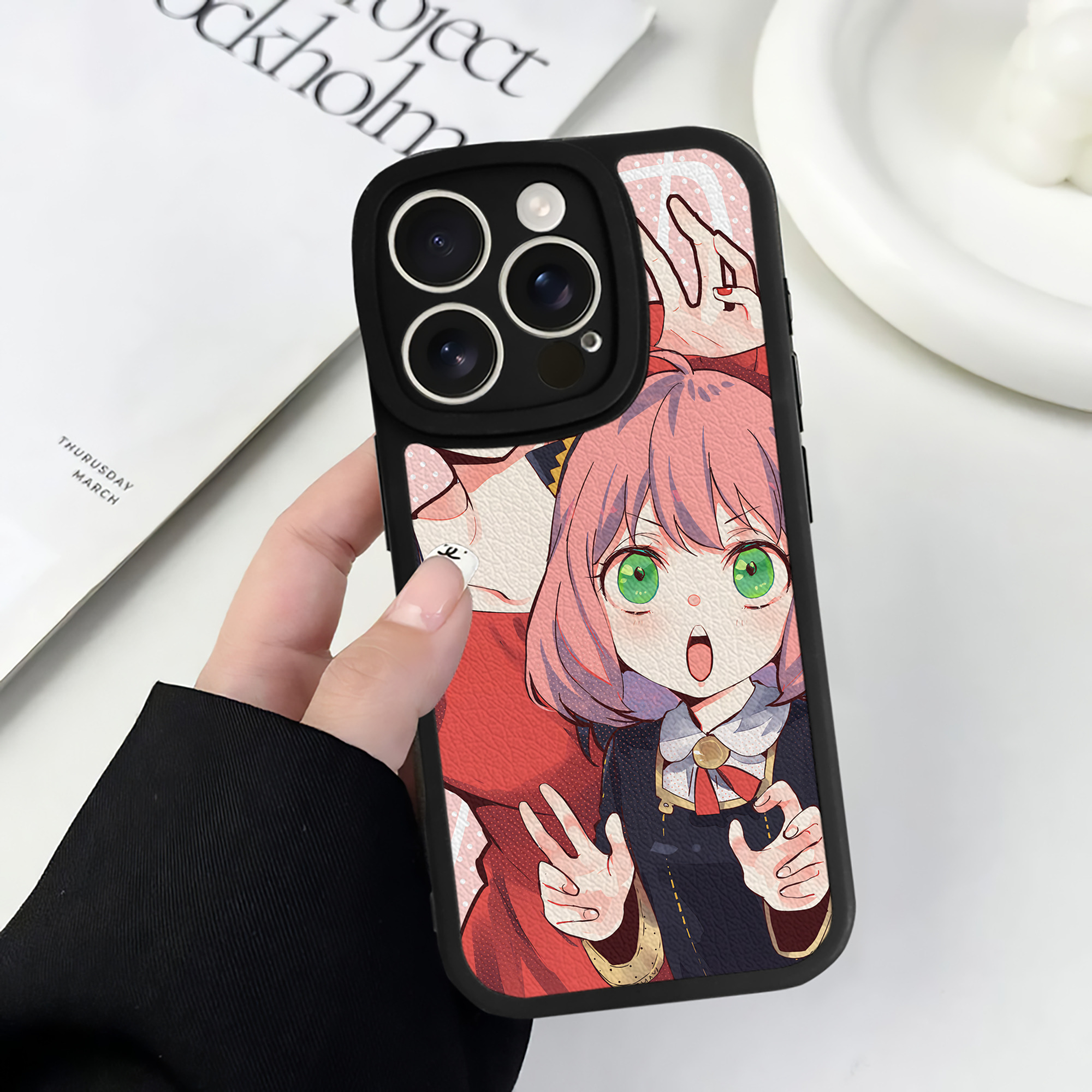 （画像用） SPY×FAMILY间谍家家酒 【iPhone 16シリーズ対応】シリコンスマホケース（レザー調） 材質：シリコン